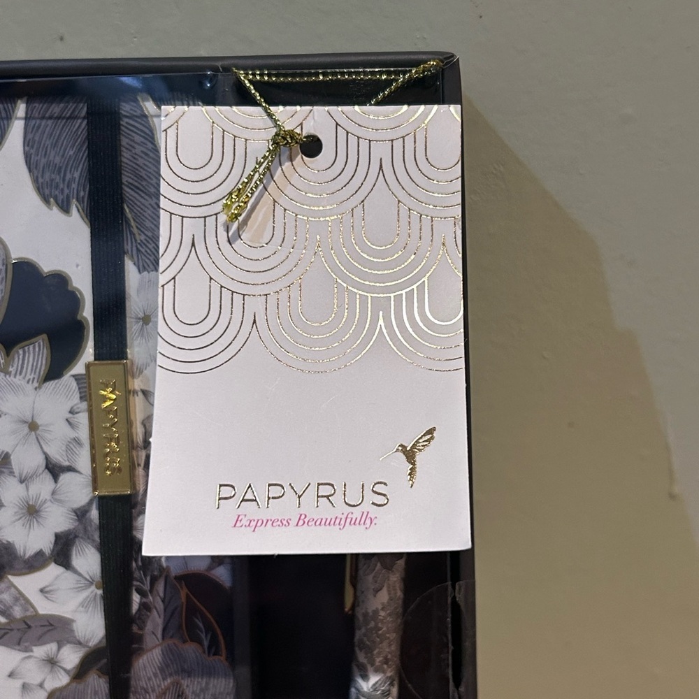 Papyrus Express Beautifully Black & White Floral Journal and Pen Gift Set - Picture 3 of 10